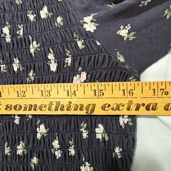 NWOT AMERICAN EAGLE OUTFITTERS DITSY FLORAL SCOOP NECK SMOCKED LONGSLEEVES TOP L - Picture 13 of 14